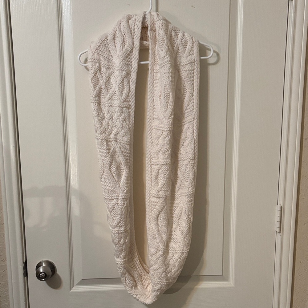 Elegant Cream Knit Scarf